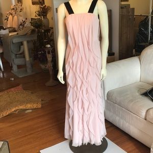 Vera Wang White Label Ruffled Gown - Size 4